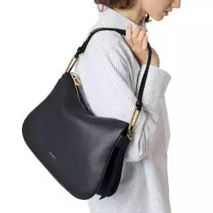 Coccinelle Magie Soft Medium Noir E1PQR130101_001 2
